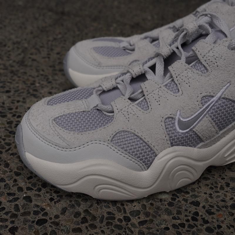 Nike レディーススニーカー　W TECH HERA　DR9761-006 NIKE] W NIKE TECH HERA DR9761-006(PHANTON DUST/W) | INS