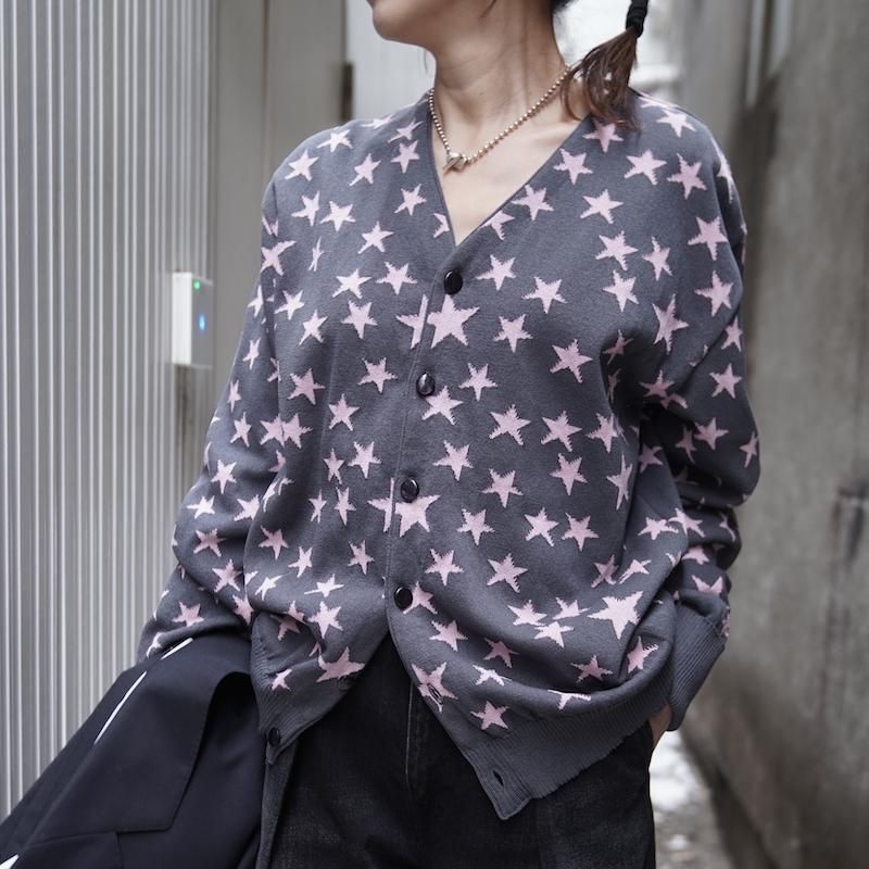 <img class='new_mark_img1' src='https://img.shop-pro.jp/img/new/icons6.gif' style='border:none;display:inline;margin:0px;padding:0px;width:auto;' /> [NEEDLES] ˡɥ륺 V Neck Cardigan - PE/Washi Knit / Star(CHACOAL)