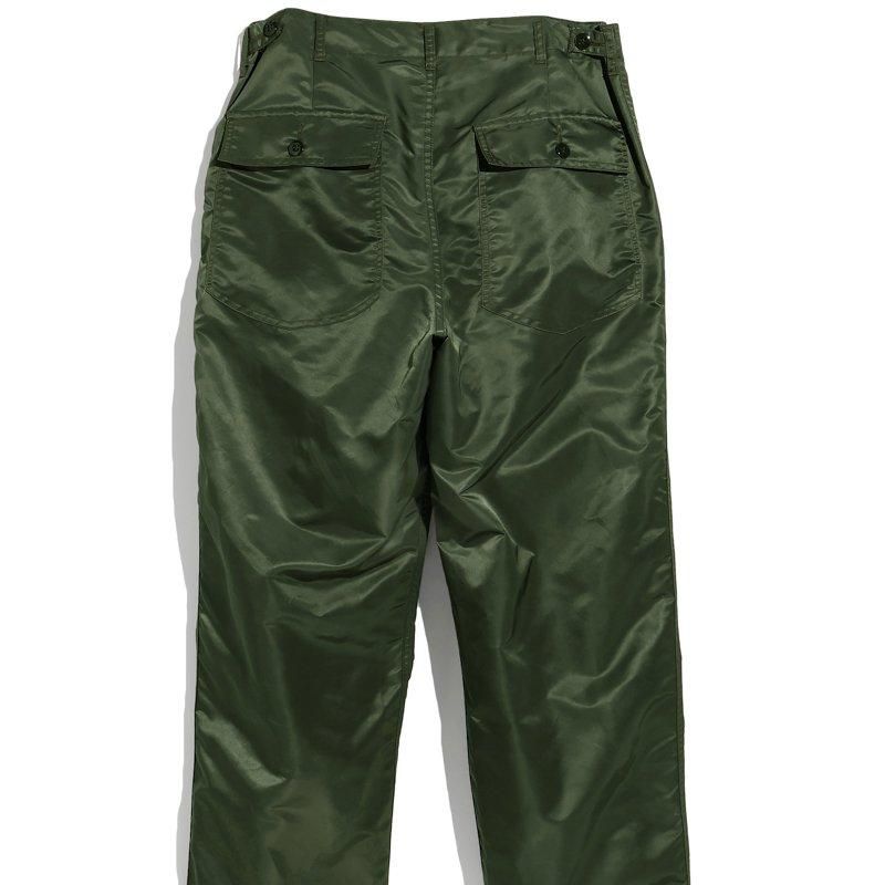 FOUNDOUR BAKER PANTS カーキ/2 pants-back-tab-detail_1600x.