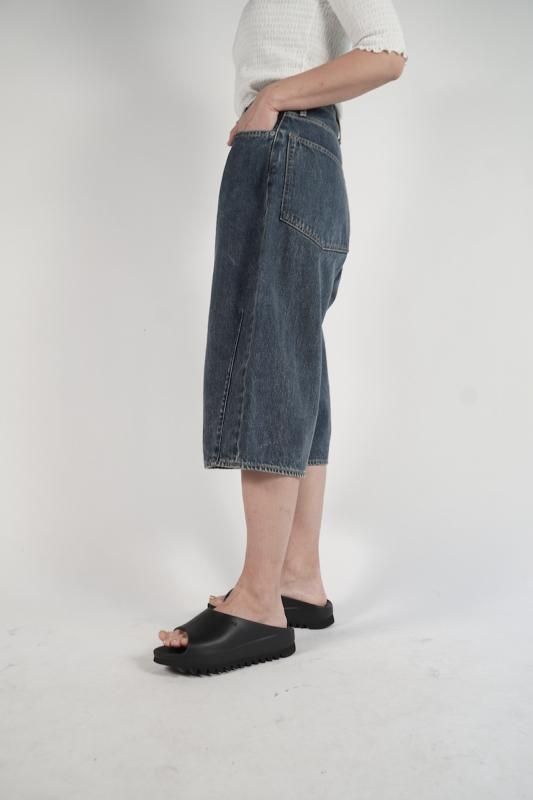 【KURO】WIDE SPREAD CROPPED SHORTS WIDE SPREAD CROPPED SHORTS FADED INDIGO - KURO