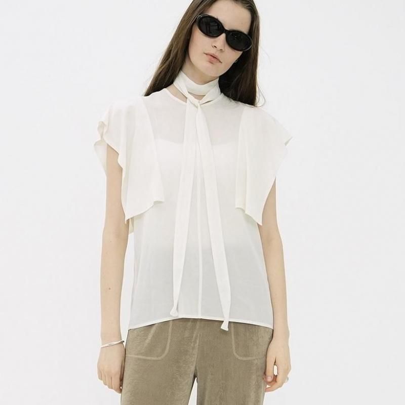 <img class='new_mark_img1' src='https://img.shop-pro.jp/img/new/icons6.gif' style='border:none;display:inline;margin:0px;padding:0px;width:auto;' /> [CLANE]  SQUARE SLEEVE BLOUSE(WHITE)