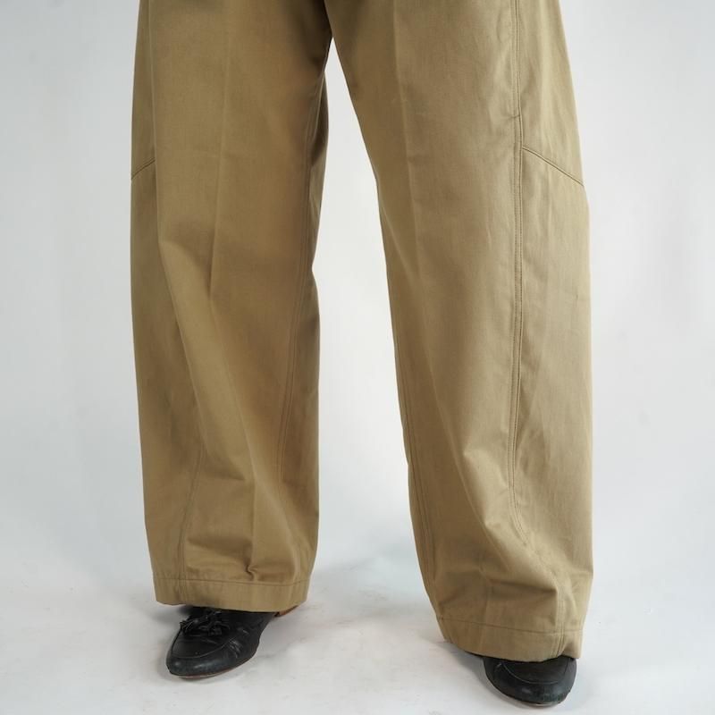 HYKE チノパンKHAKI サイズ1 HYKE] ハイク BARREL-LEG CHINO PANTS(KHAKI)