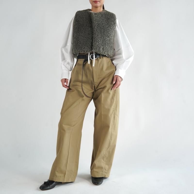 HYKE チノパンKHAKI サイズ1 HYKE] ハイク BARREL-LEG CHINO PANTS(KHAKI)