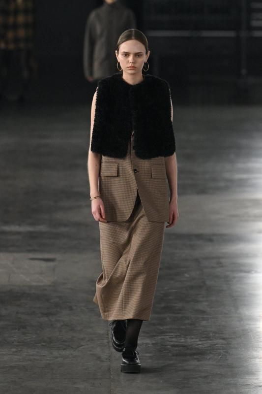 24AW 【HYKE(ハイク)】FAUX SHEARLING CROPPED FAUX SHEARLING CROPPED JACKET