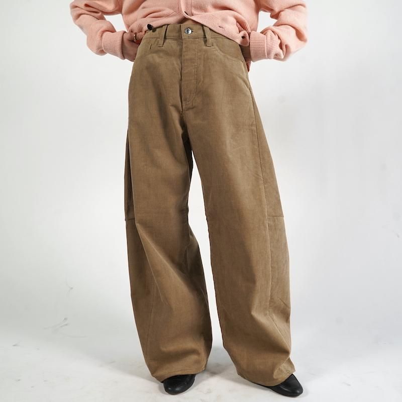 <img class='new_mark_img1' src='https://img.shop-pro.jp/img/new/icons50.gif' style='border:none;display:inline;margin:0px;padding:0px;width:auto;' /> [HYKE] ϥ CORDUROY BARREL-LEG JEANS(BEIGE)