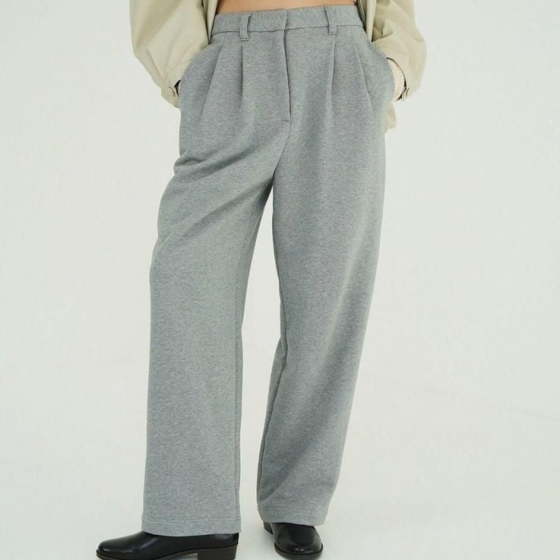 <img class='new_mark_img1' src='https://img.shop-pro.jp/img/new/icons6.gif' style='border:none;display:inline;margin:0px;padding:0px;width:auto;' /> [CLANE]  TWO TUCK SWEAT PANTS(GRAY)