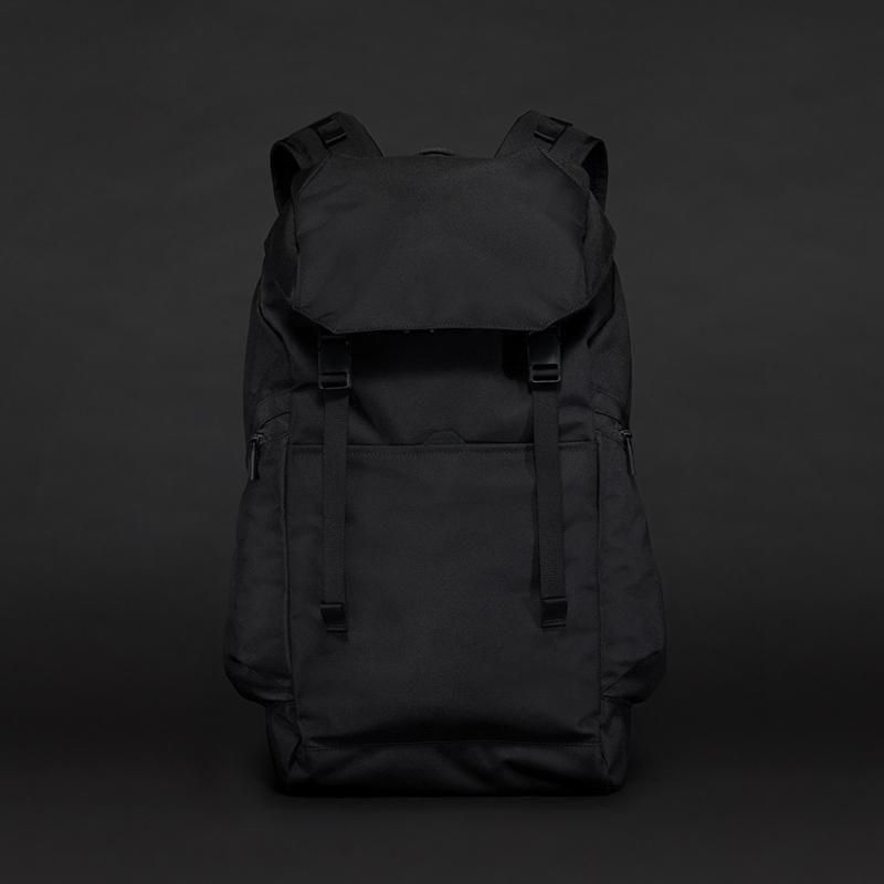 モノリス　Backpack Standard L Black BACKPACK STANDARD L BLACK | STANDARD | PRODUCTS | MONOLITH