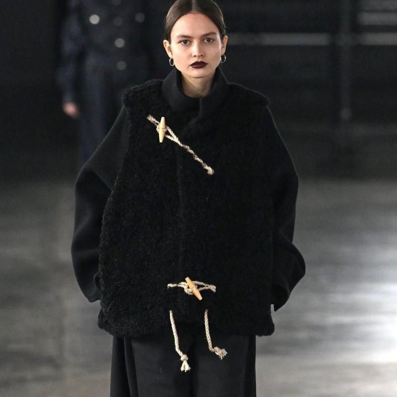 HYKE] ハイク DOUBLE FACE FAUX SHEARLING DUFFEL JACKET(BLACK)