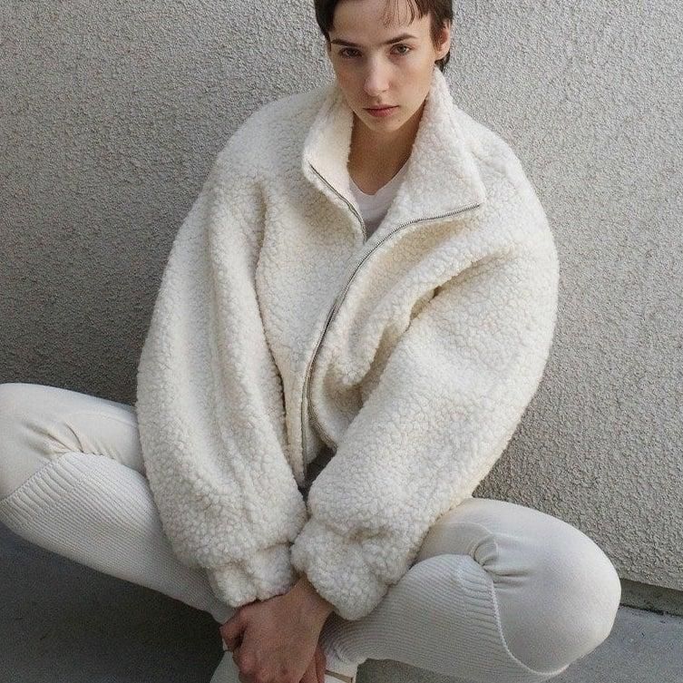 <img class='new_mark_img1' src='https://img.shop-pro.jp/img/new/icons31.gif' style='border:none;display:inline;margin:0px;padding:0px;width:auto;' /> [CLANE]  BALLOON BOA BLOUSON(IVORY)