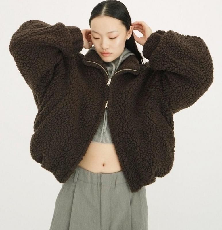 <img class='new_mark_img1' src='https://img.shop-pro.jp/img/new/icons31.gif' style='border:none;display:inline;margin:0px;padding:0px;width:auto;' /> [CLANE]  BALLOON BOA BLOUSON(BROWN)