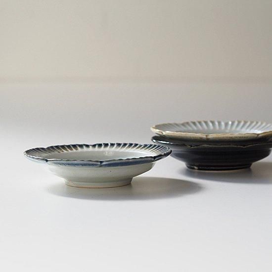 鎬(しのぎ) 輪花リム皿 / 4寸 | 十二ヵ月 Online shop