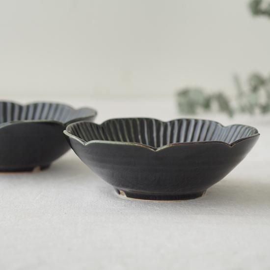 鎬(しのぎ) 輪花鉢 / 5寸 | 十二ヵ月 Online shop