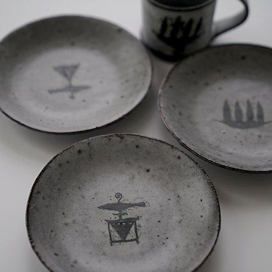 黒絵皿 | 十二ヵ月 Online shop