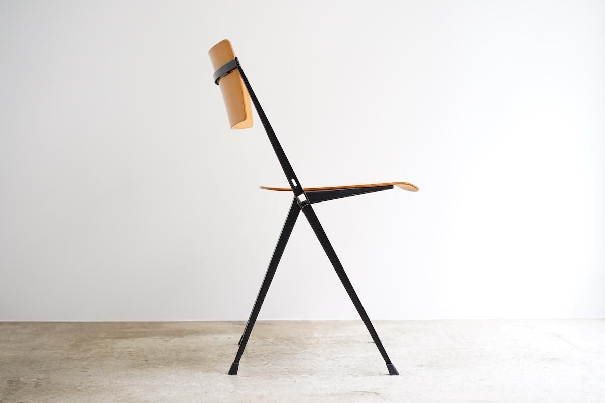 Pyramid Chair（ピラミッドチェアー） Wim Rietveld 