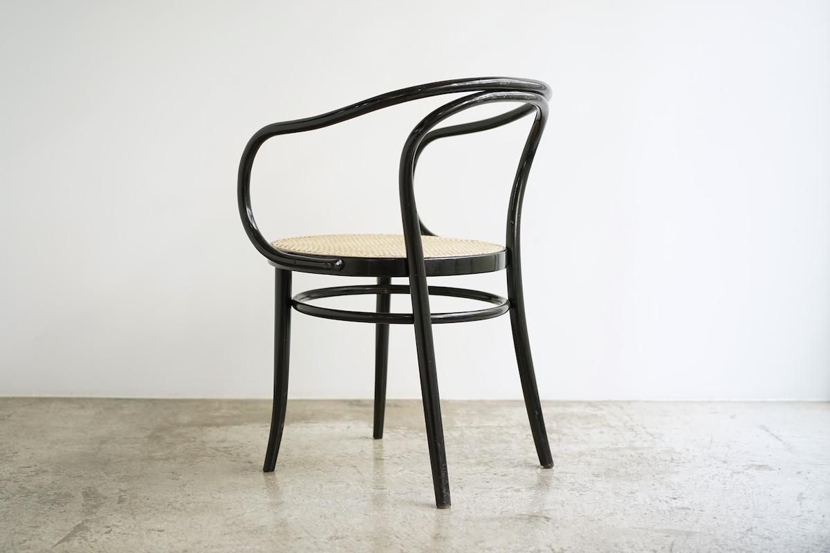 THONET 209 アームチェア トーネット ligna社 ヴィンテージ トーネット No.209 アームチェア ｜ D+E MARKET Online