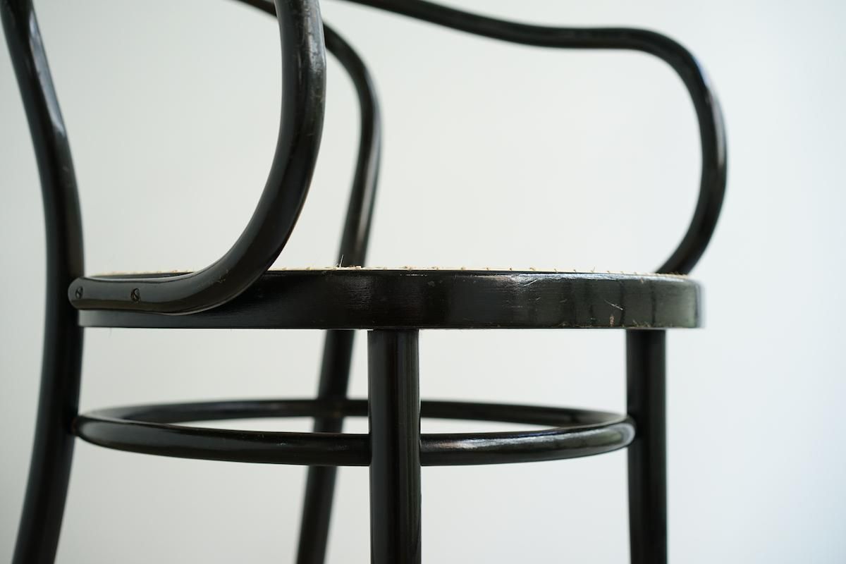 TON 209 アームチェア THONET コルビジェ TON 209 アームチェア THONET コルビジェ 209 Black ｜ THONET | FLACE