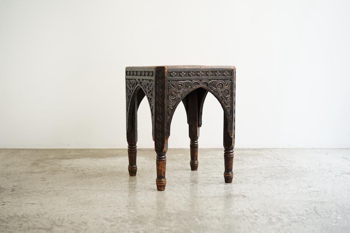 antique STOOL - atelieer27 antique STOOL - atelieer27