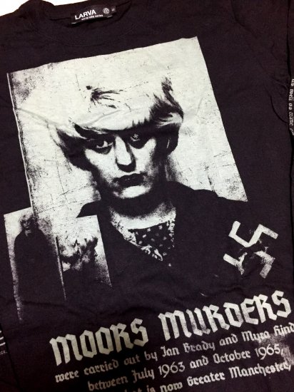 Moor Murders ムーア殺人事件 T Shirts Longsleeve Larva