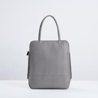 tate tote M