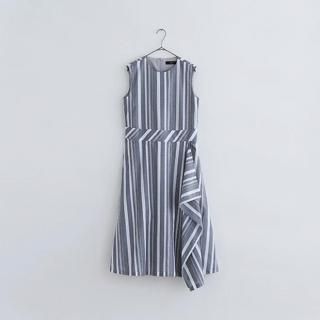 Ž sleeveless dress