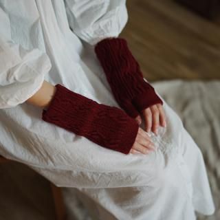 wool rope patterned hand warmers