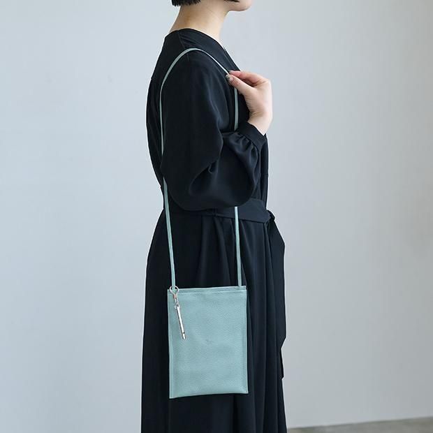 Enseのミニマル縦型サコッシュ | レザーバッグ - Ense Online Shop