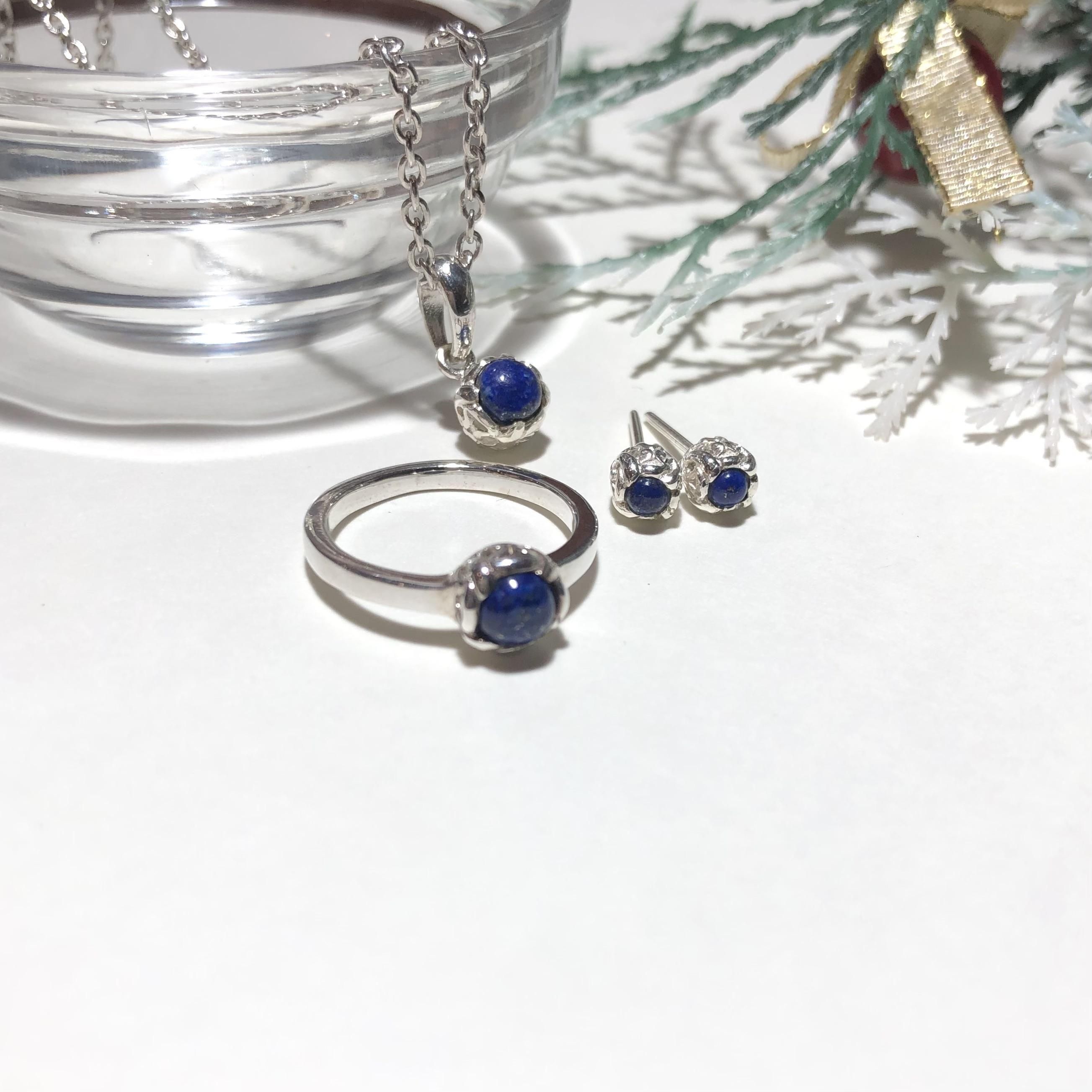 12月の石でもあるラピスラズリ。その他今月はターコイズ 、タンザナイト✨