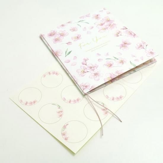 表紙の花模様がかわいい二つ折り色紙 寄せ書きや母の日の贈り物に 表紙の花模様がかわいい二つ折り色紙 寄せ書きや母の日の贈り物に
