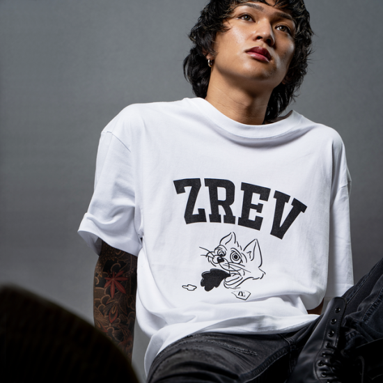 College Cat Logo S/S Tee【WHITE】<img class='new_mark_img2' src='https://img.shop-pro.jp/img/new/icons20.gif' style='border:none;display:inline;margin:0px;padding:0px;width:auto;' />