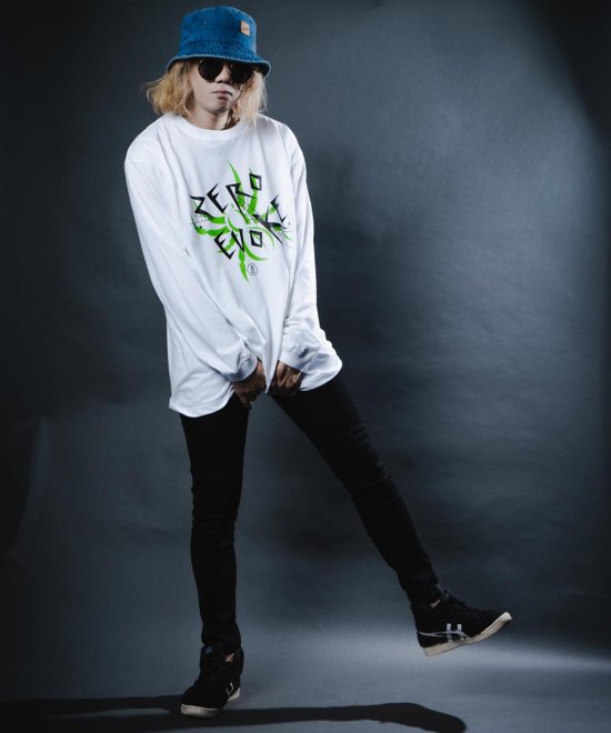 Spider L/S Tee 【WHITE】<img class='new_mark_img2' src='https://img.shop-pro.jp/img/new/icons20.gif' style='border:none;display:inline;margin:0px;padding:0px;width:auto;' />