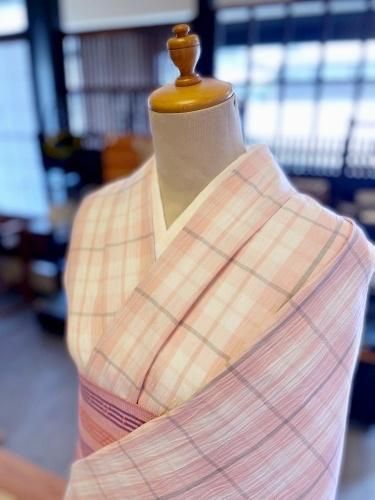 浴衣 綿麻縮み ピンクとグレーのチェック - 石原呉服店オンラインショップ