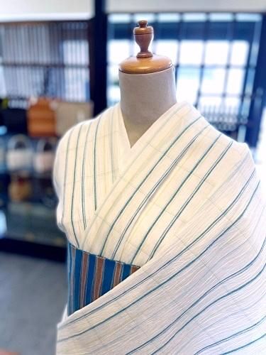 浴衣 綿麻縮み 白地に三色の縞と格子 - 石原呉服店オンライン 浴衣 綿麻縮み 白地に三色の縞と格子 - 石原呉服店オンライン