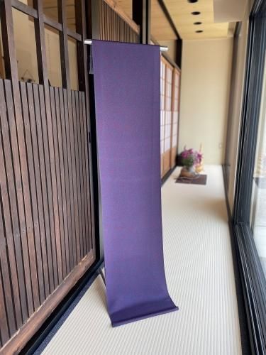 さざれ縮緬 紺地 唐辛子柄 小紋 - 石原呉服店オンラインショップ