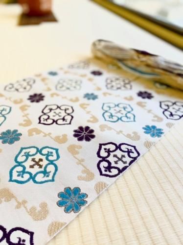 yumiko様 洛風林 名古屋帯 トルコ小花文 yumiko様 洛風林 名古屋帯 トルコ小花文 洛風林謹製 白茶地
