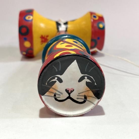 河辺花衣 にゃん玉（大）赤・ハチワレ - 猫専門またたび堂 通販