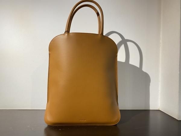 MARROW / CURVE TOTE – carol ONLINE STORE