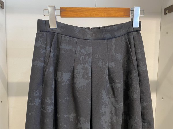 RUMCHE〉Abstract Paint Skirt - trip online store