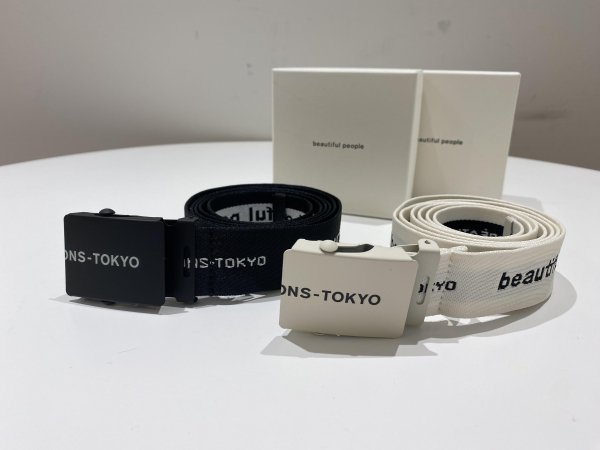 <img class='new_mark_img1' src='https://img.shop-pro.jp/img/new/icons2.gif' style='border:none;display:inline;margin:0px;padding:0px;width:auto;' />〈beautiful people〉logo buckle belt in jacquard