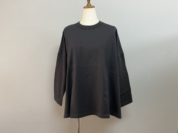 muller of yoshiokuboLong-sleeve T