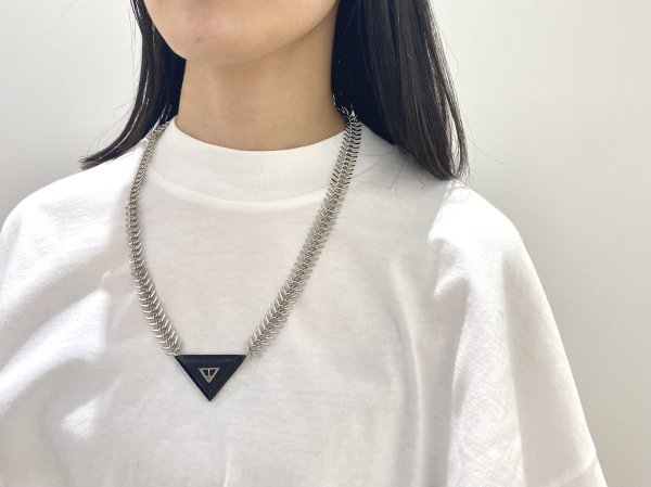 TOGA TOOMagic triangle necklace