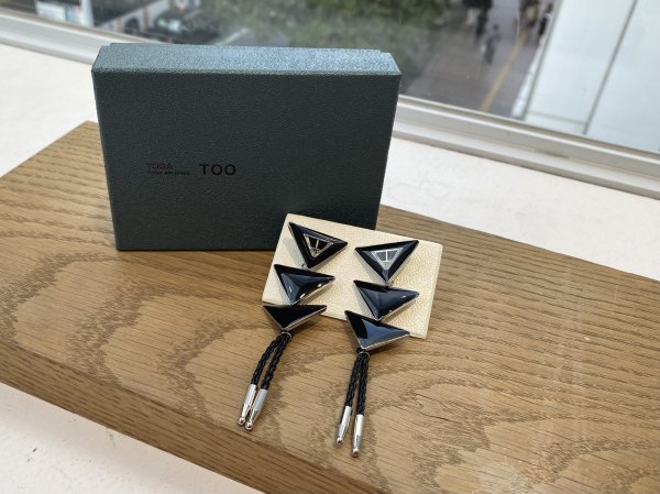 〈TOGA TOO〉Triangle pieced earrings