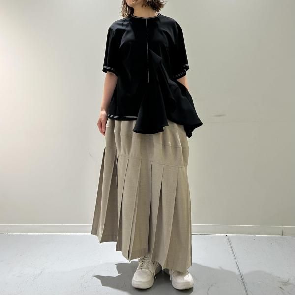 RUMCHEMoon Ruffle Cutsew Tops