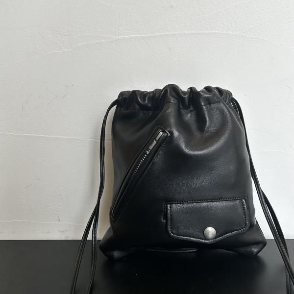 <img class='new_mark_img1' src='https://img.shop-pro.jp/img/new/icons2.gif' style='border:none;display:inline;margin:0px;padding:0px;width:auto;' />beautiful peopleexcerption riders drawstring bag