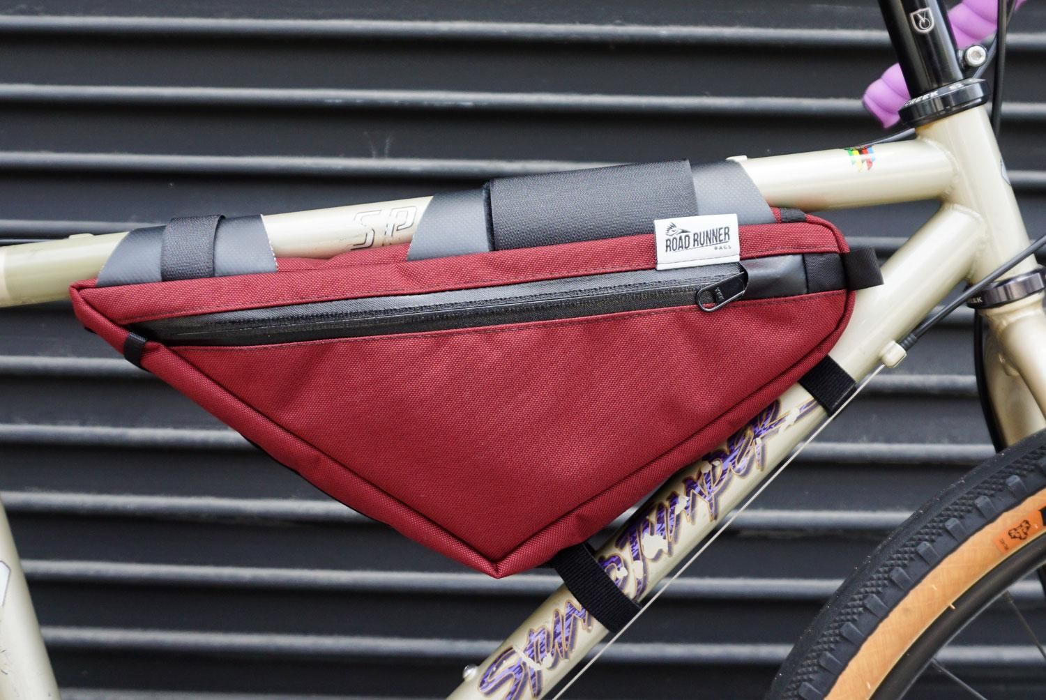 The Wedge Half Frame Bag (ウェッジハーフフレームバッグ The Wedge Half Frame Bag (ウェッジハーフフレームバッグ