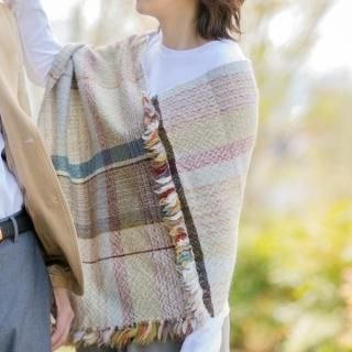 ベビーアルパカ100%手織りのポンチョ(1点物)Made in japan ベビーアルパカ100%手織りのポンチョ(1点物)Made in japan
