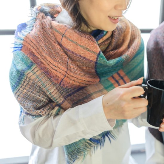 ベビーアルパカ100％手織りのL型ショール（１点物）Made in japan