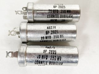 CORNELL DUBILIER 20MFD 250WV 3個 [28412] 