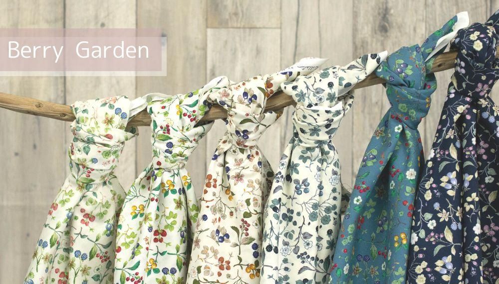 コットン] Berry Garden | コットンスケア | ベリー柄 | イチゴ