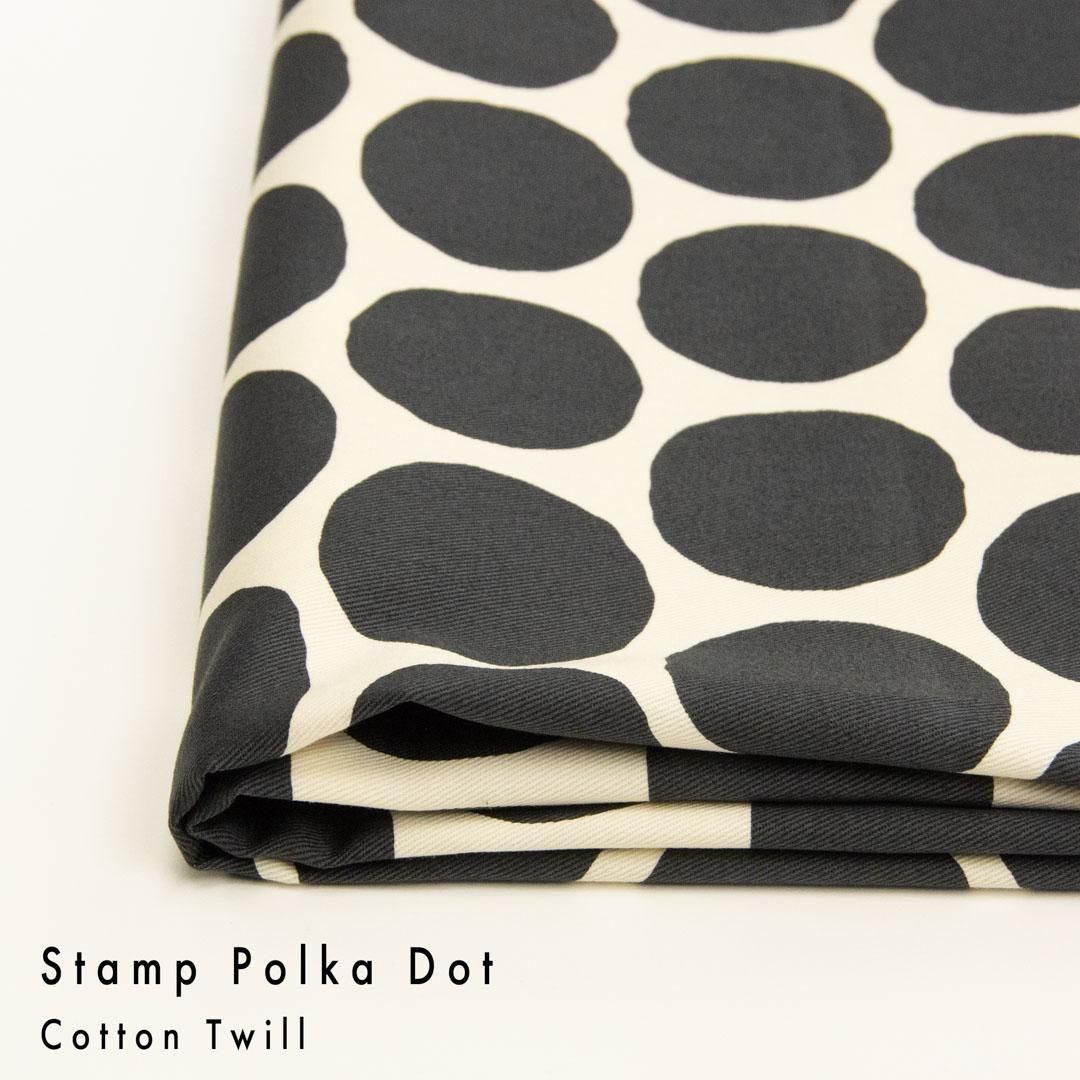 <img class='new_mark_img1' src='https://img.shop-pro.jp/img/new/icons59.gif' style='border:none;display:inline;margin:0px;padding:0px;width:auto;' />スタンプポルカドット|コットンツイル|Stamp Polka dot|約5センチドット|25267-2 グレー