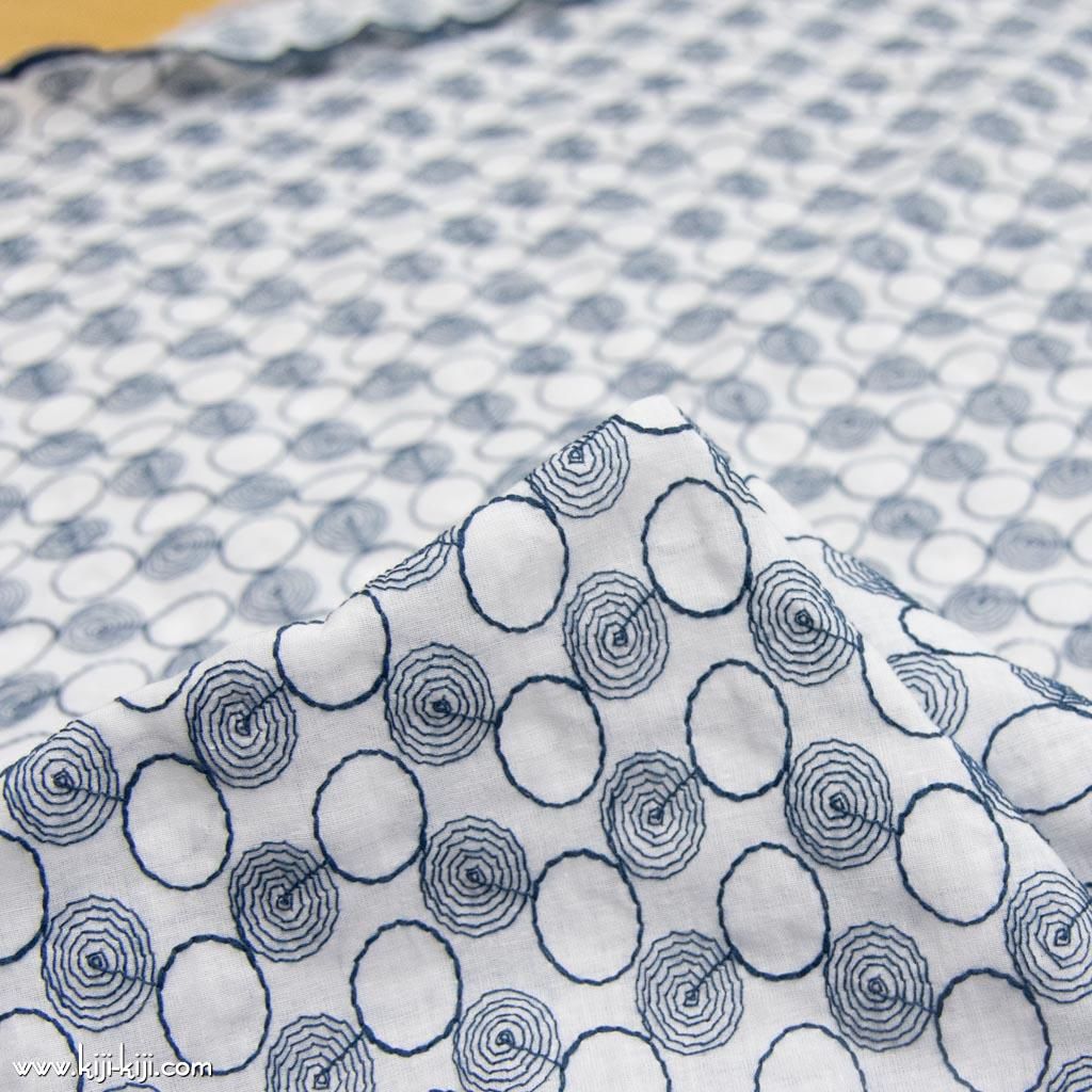 sale】【ローンレース】トルネードローンレース「|刺繍生地|レース|トルネード| 綿刺繍生地 幅105長さ250センチ